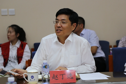 燕山大学校长赵丁选介绍学校概况